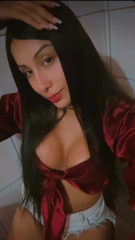 Larissa Santoa 10