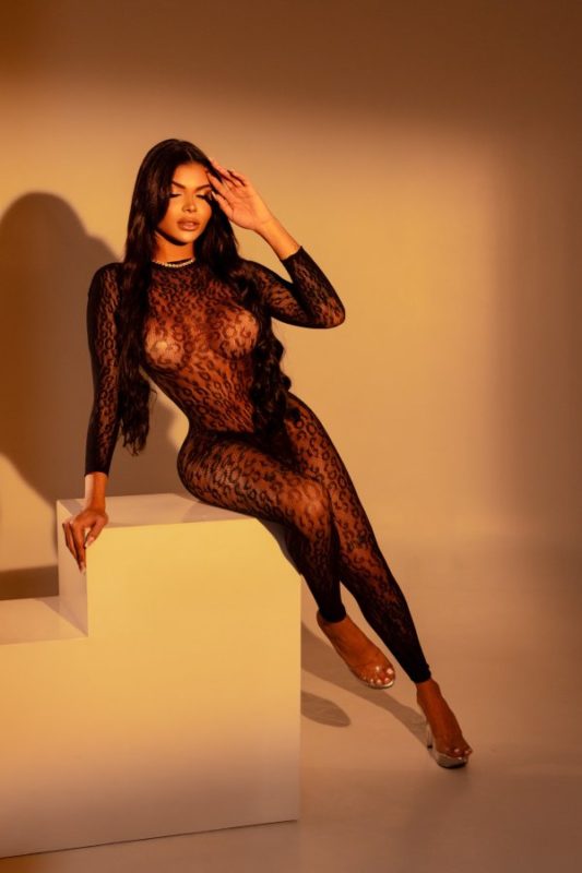 Laís Bueno 12