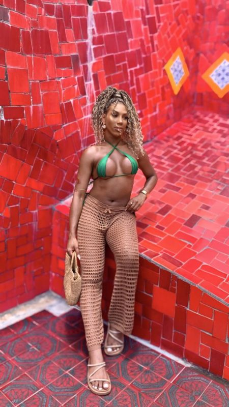 Adria Knowles 10