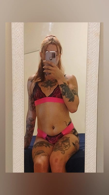 Larissa Almeida 44