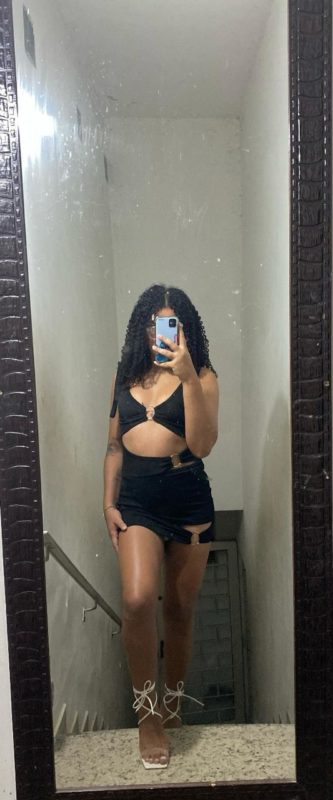Gabriela Gomes 16