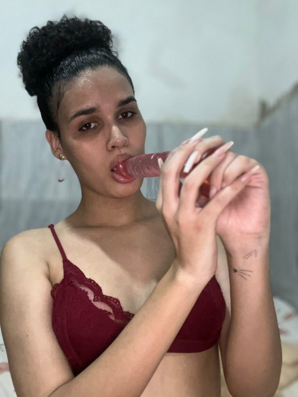 Stefany Soares 5