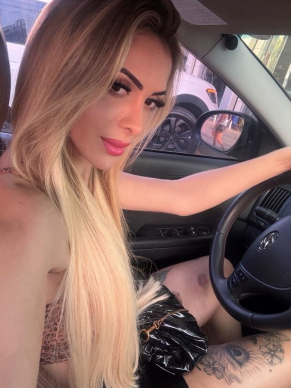 Sabrynna Hott 17