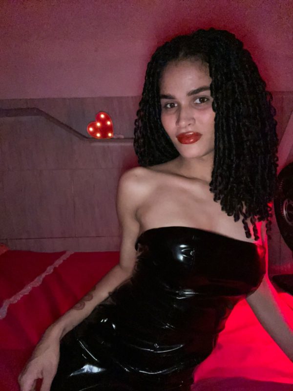 Stefany Soares 22