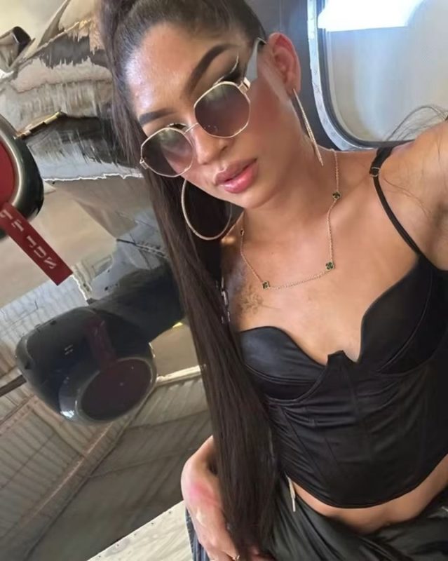Emily Massoterapeuta 11