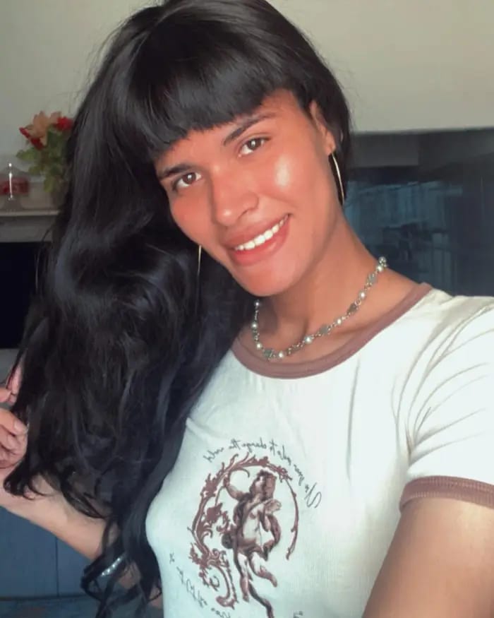 Stefany Soares 32
