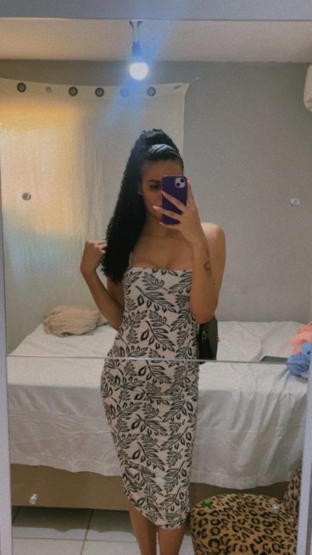 Stefany Soares 26