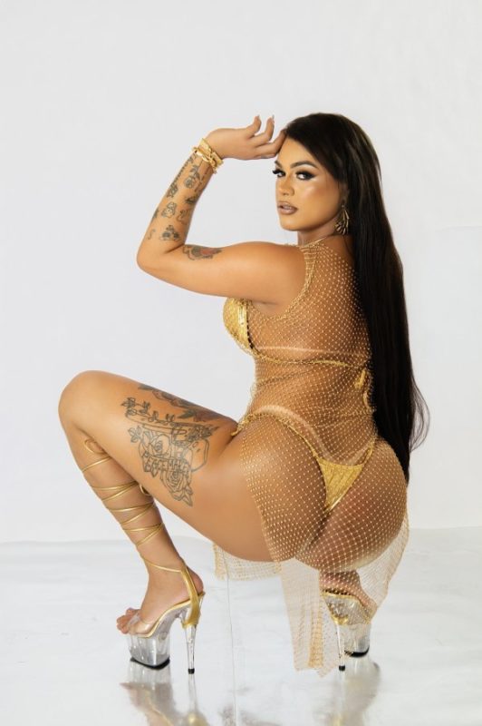 Julianna Guimarães 9