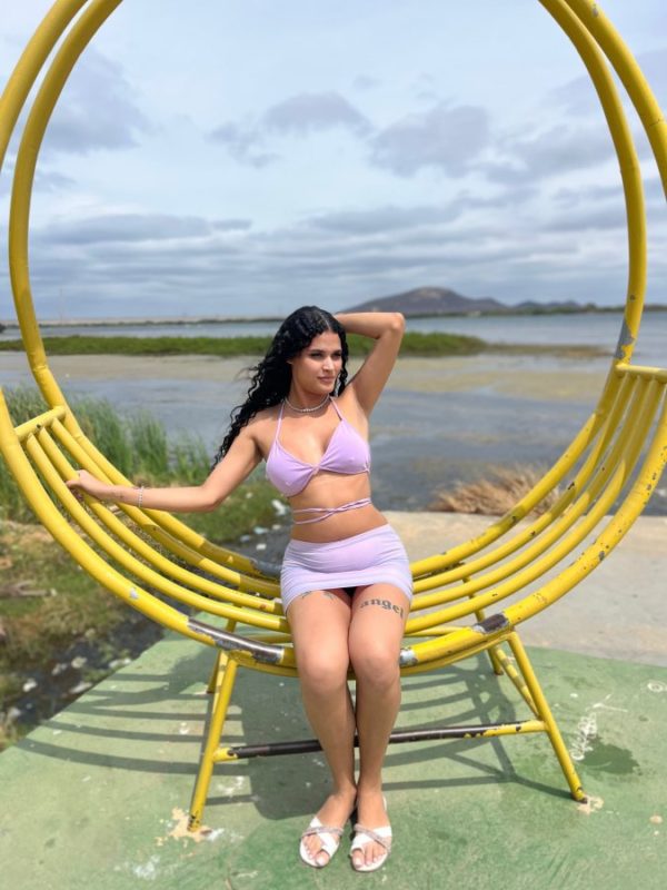 Stefany Soares 14