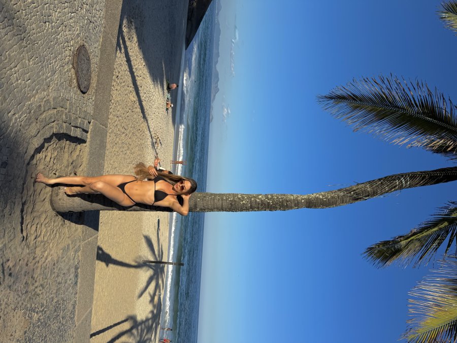 Bianca Santos 1