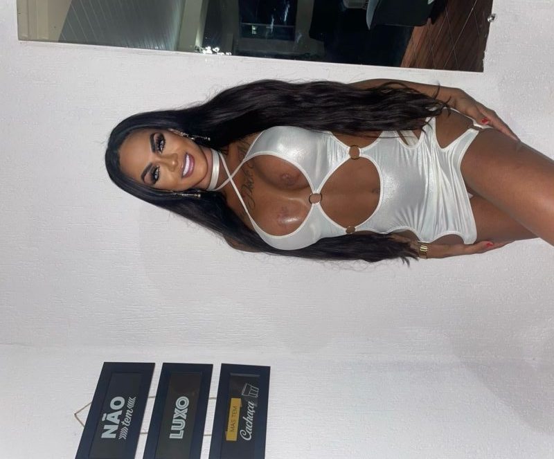 Monique Fox