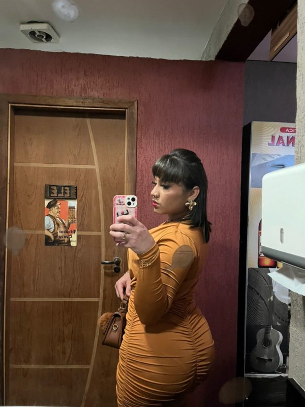 Maya Loren 27
