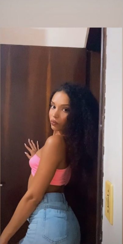 Mel Maia 13