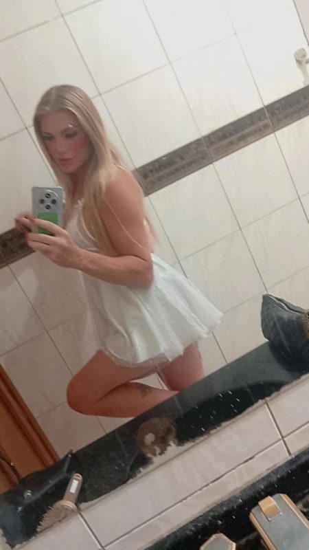 Nicole Loira 10
