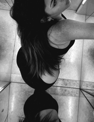Sarah Vallini 69