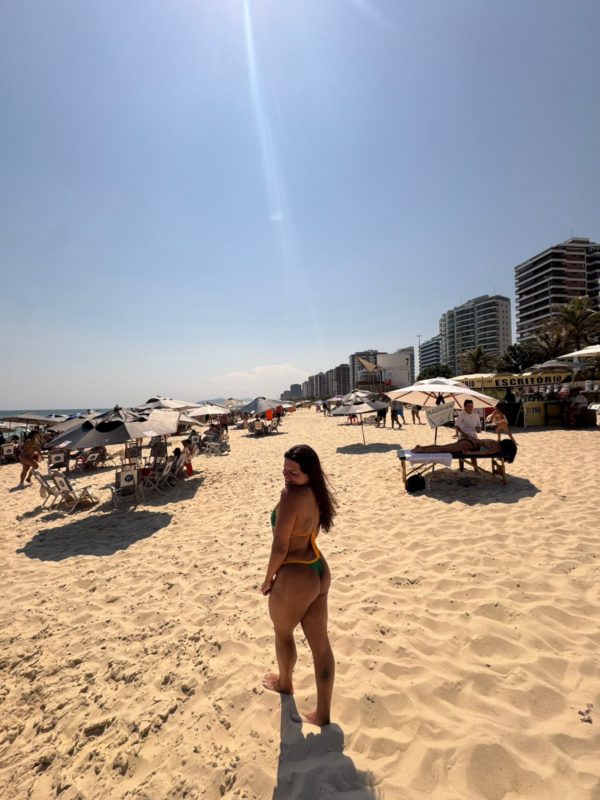 Victoria Maldonado 25