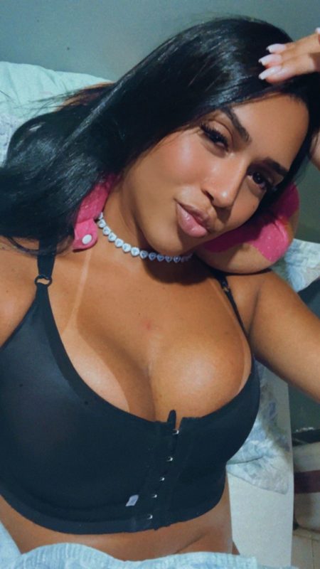 Laura Sophia 22