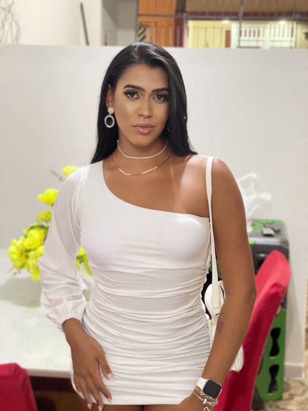 Laura Sophia 4
