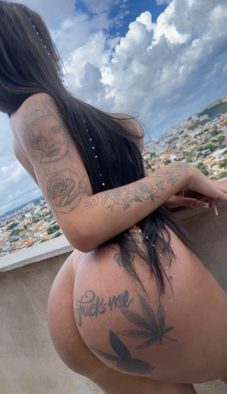 Gabrielly Assis 16