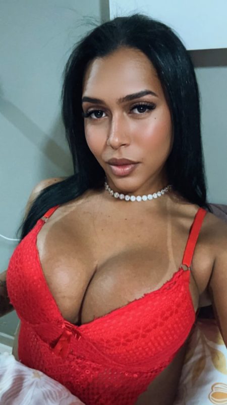 Laura Sophia 12