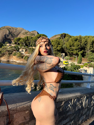 Victoria Moura 63