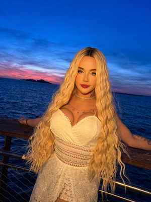 Victoria Moura 51