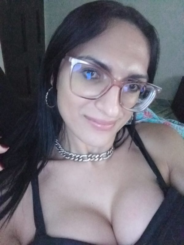 Karla Oliveira