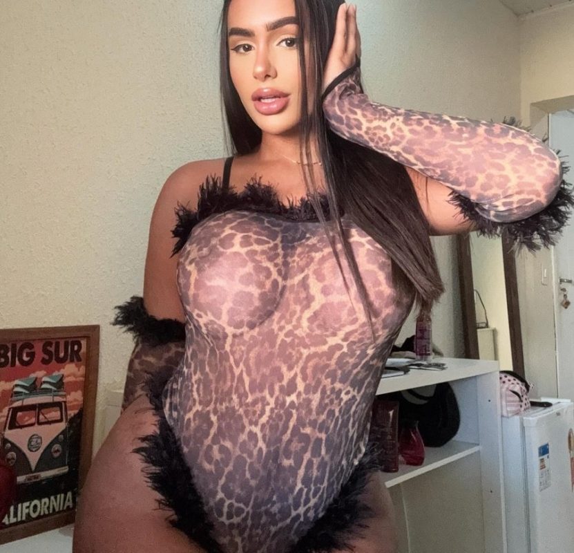 Lanay de Castro 23