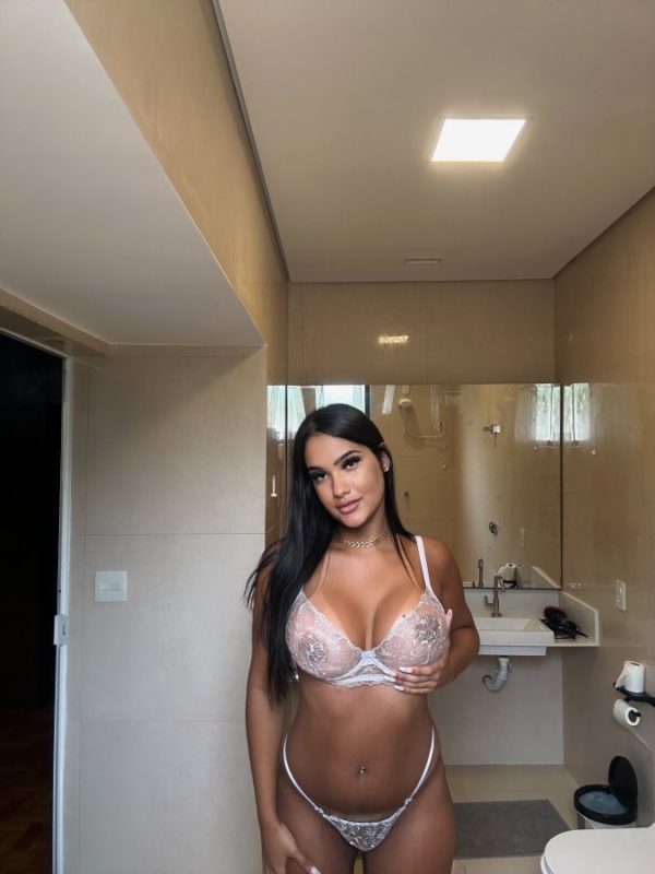 Victória Basan 19