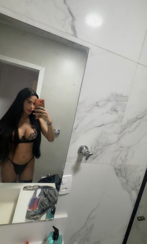 Manuela Davilla 24