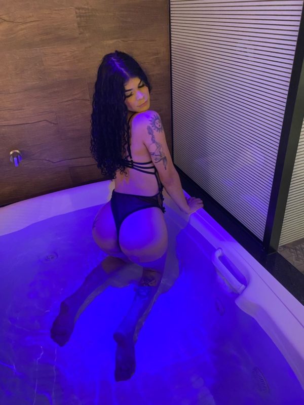 Moana Santos 18