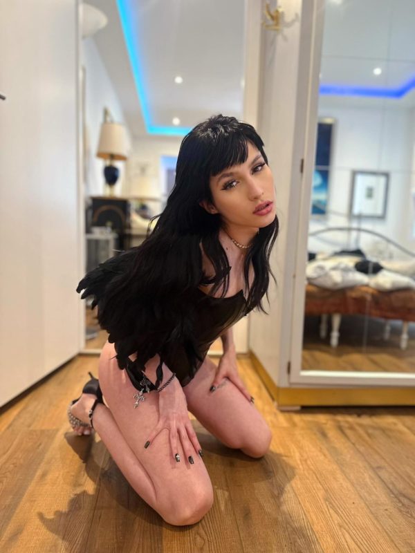 Katherina Slova 26