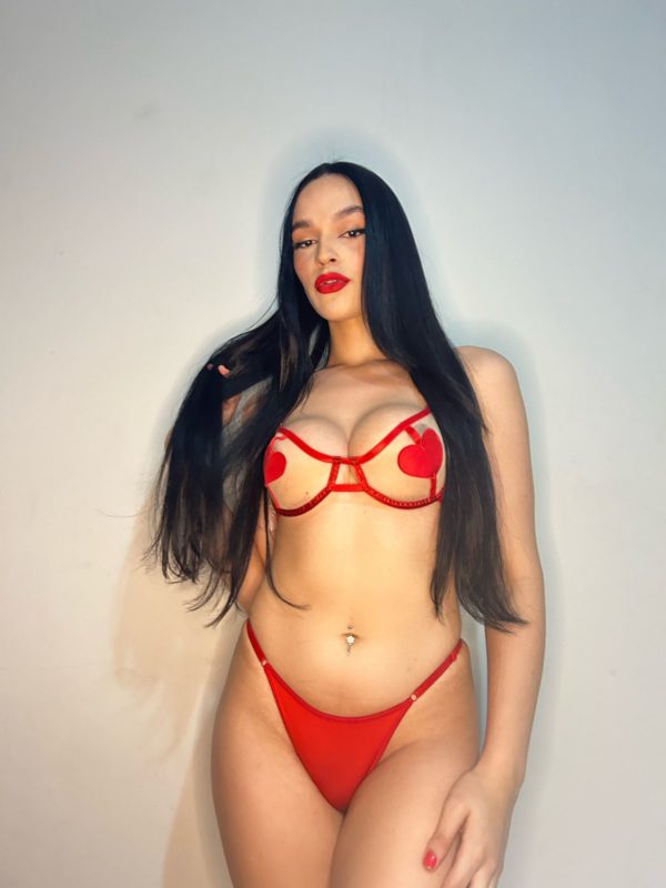 Yara Cerniatto 34