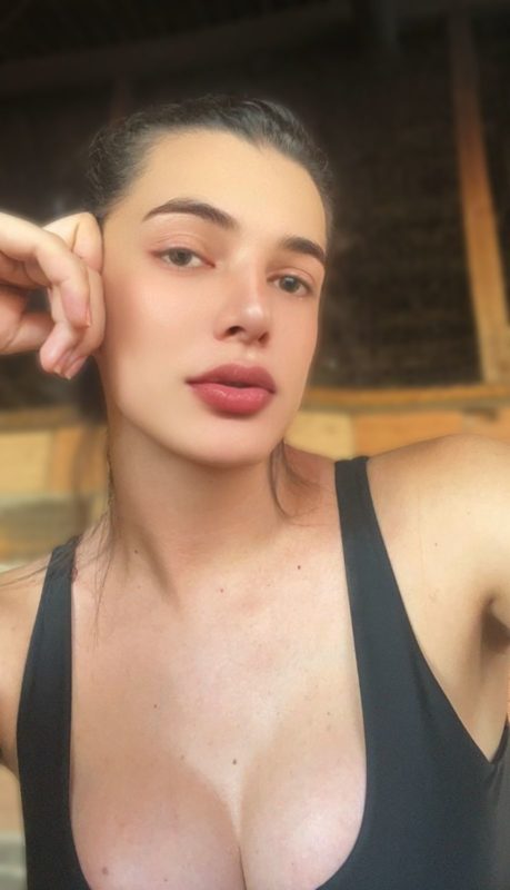 Roberta Alice 23