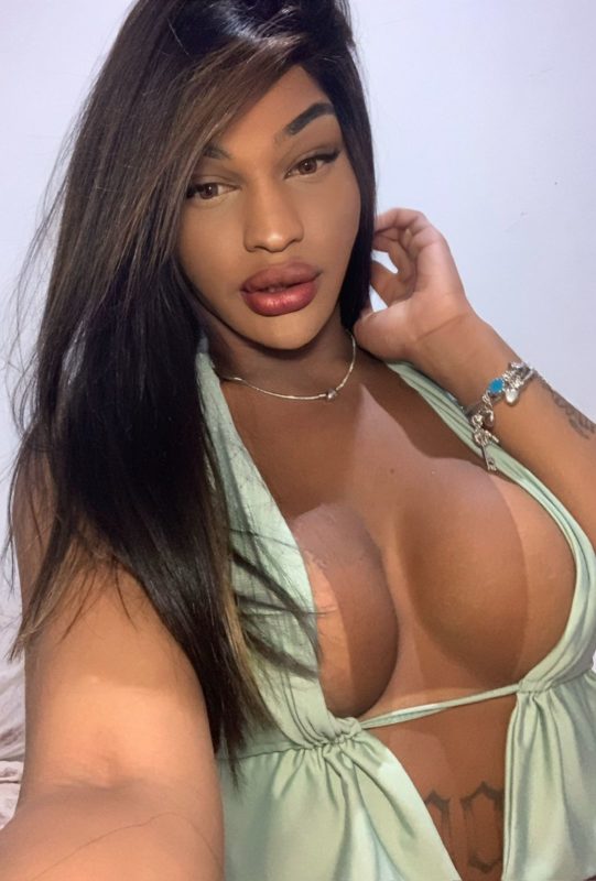 Priscilla Frois 27