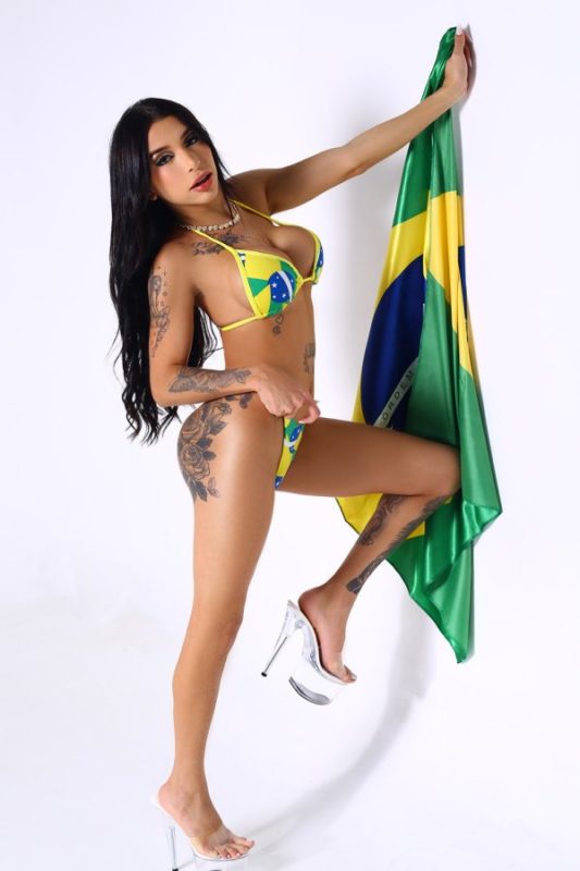 Yasmin Santos 10