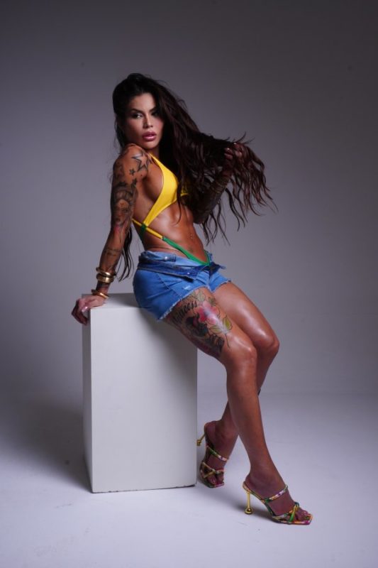 Karina Fontana 11