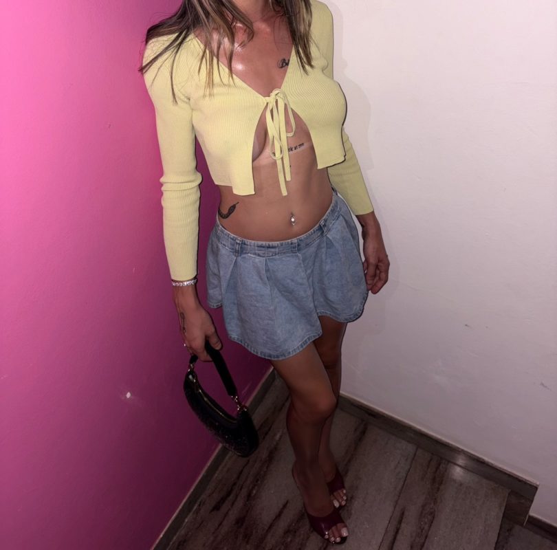 Yasmin Almeida 25