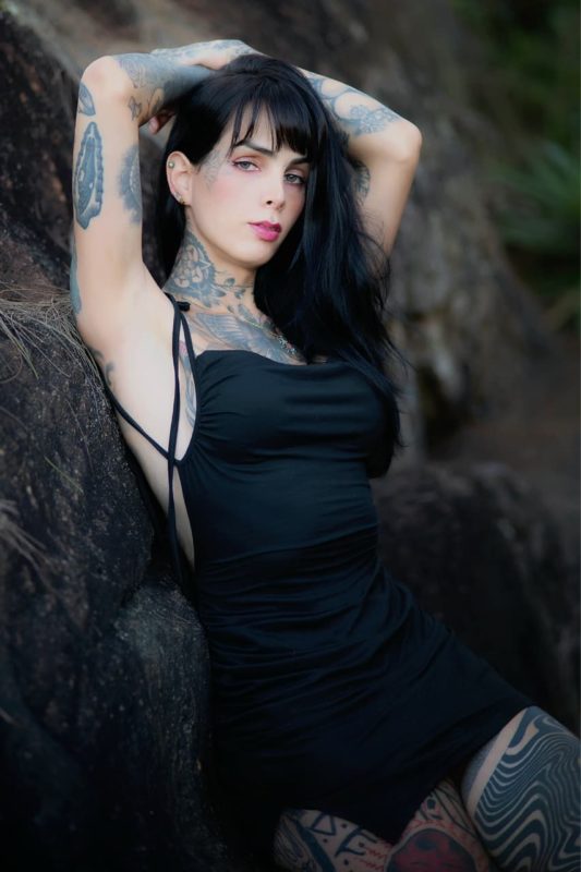 Nanda Monroe 9