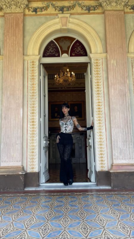 Nanda Monroe 5