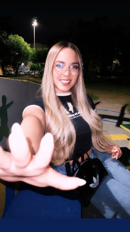 Melissa Mel 25