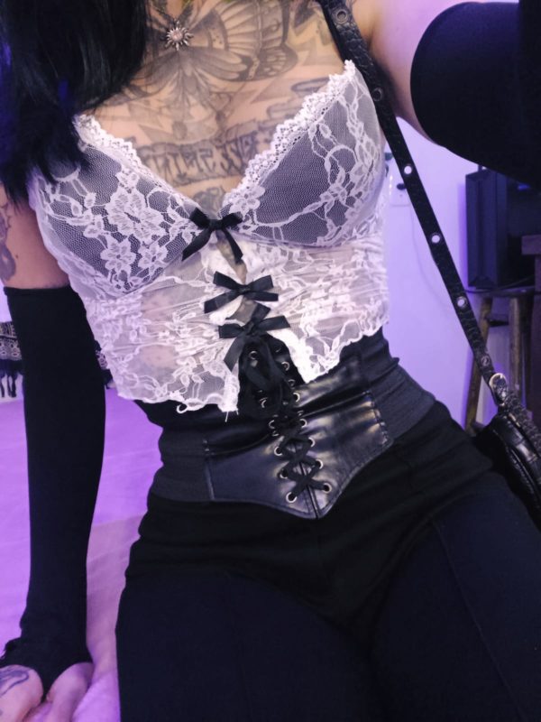 Nanda Monroe 30
