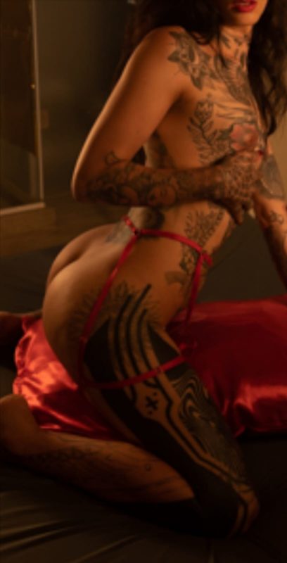 Nanda Monroe 49