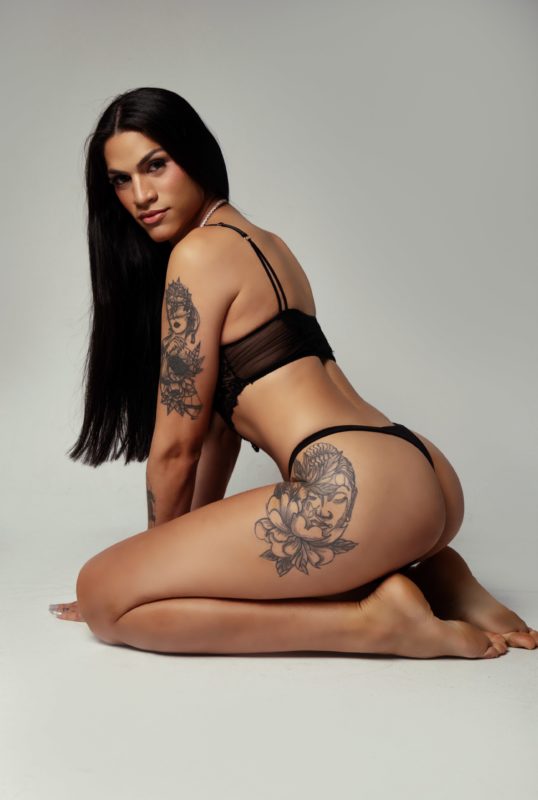 Davila Minaj 1