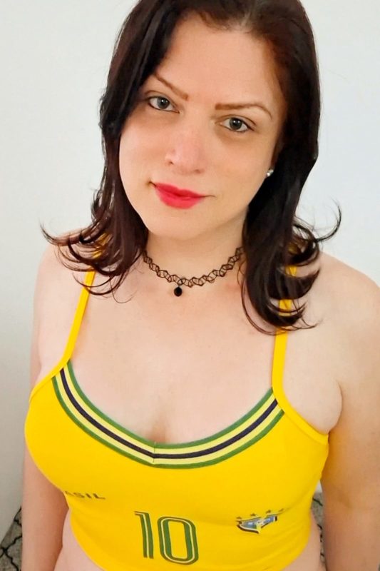 Victoria Rivera 16
