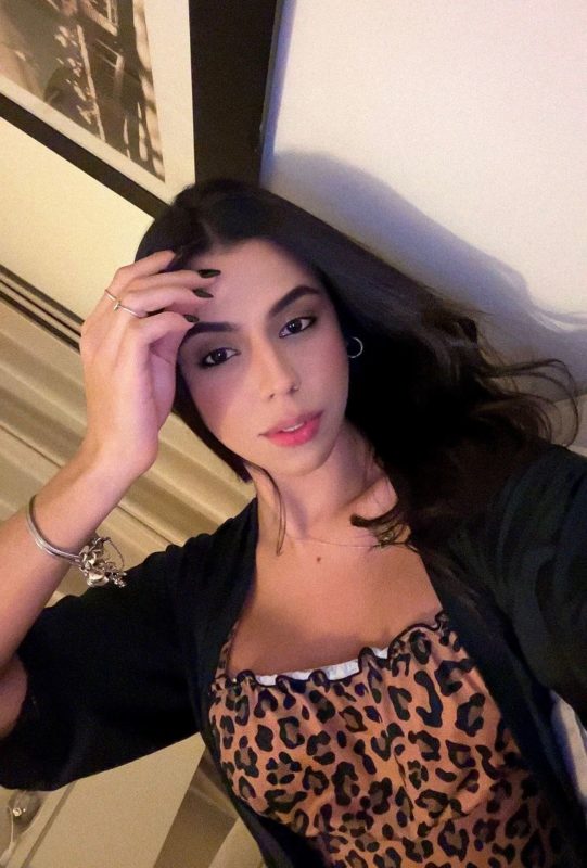Isis Castro 17
