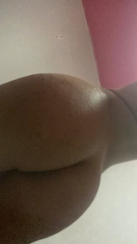 Lara Miilan 15