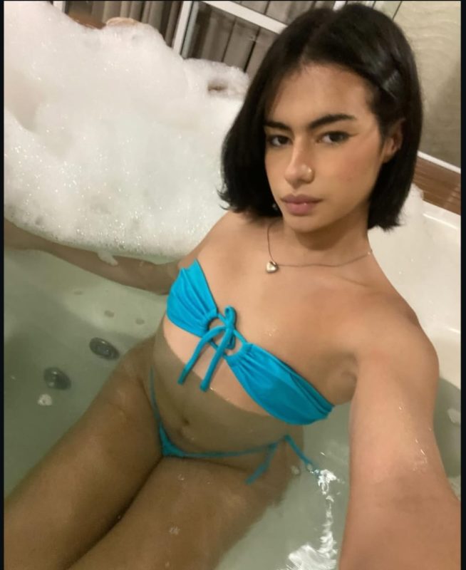 Lara Miilan 11