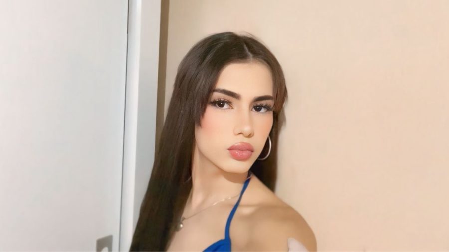 Lara Miilan 22