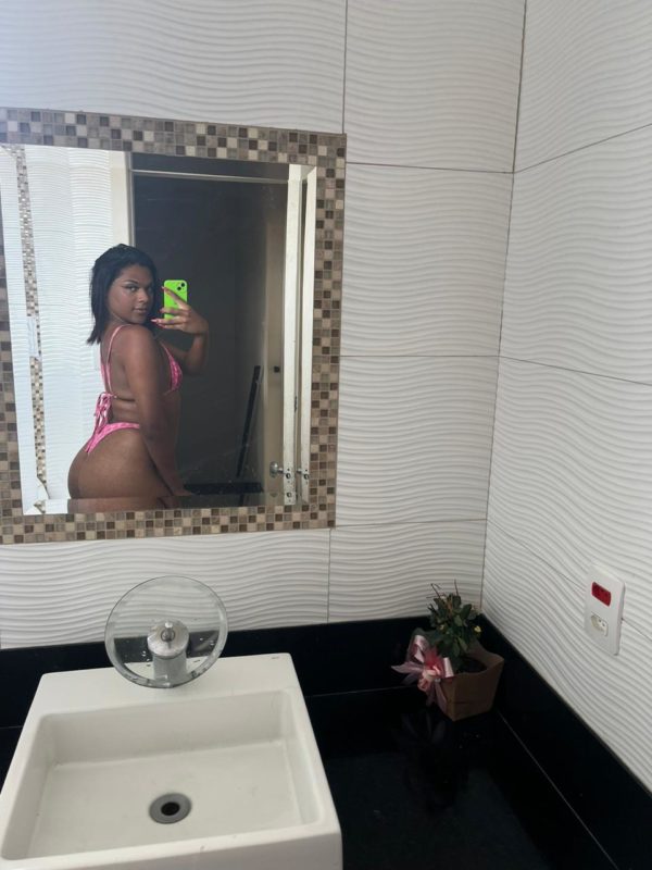 Thaylla Brito 15